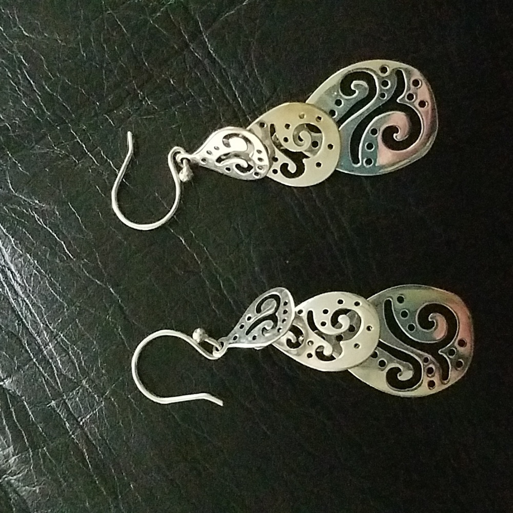 HTF Silpada .925 Sterling Silver Triple Teardrop Cutout Earrings W2299